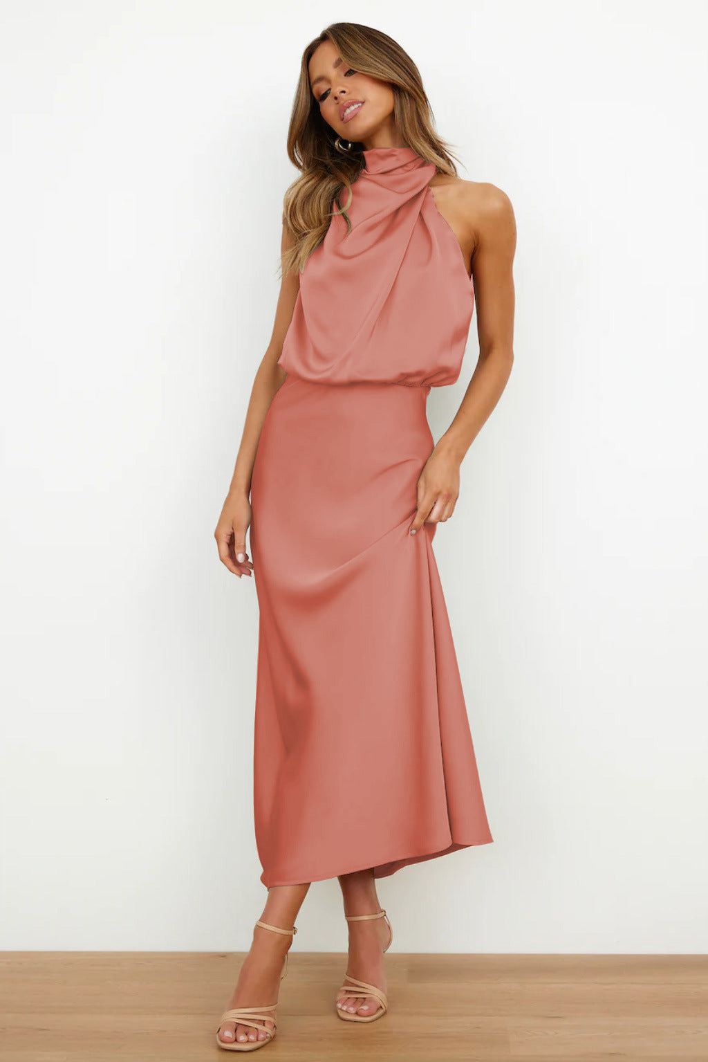 Theresa - Long Dress with Halterneck