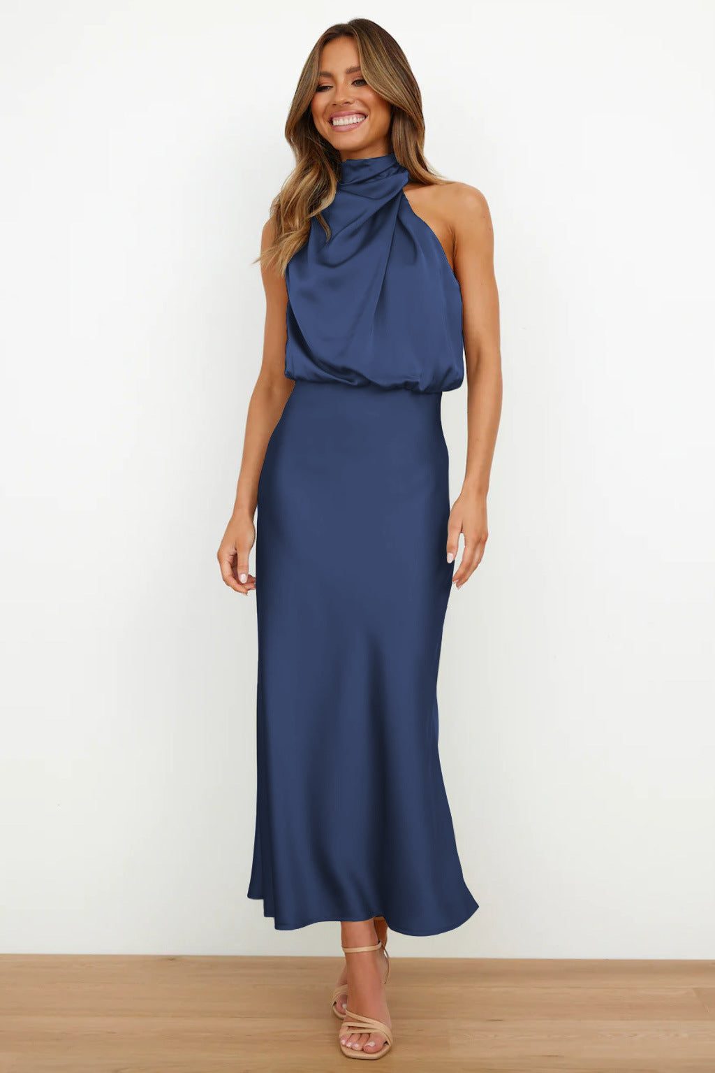 Theresa - Long Dress with Halterneck
