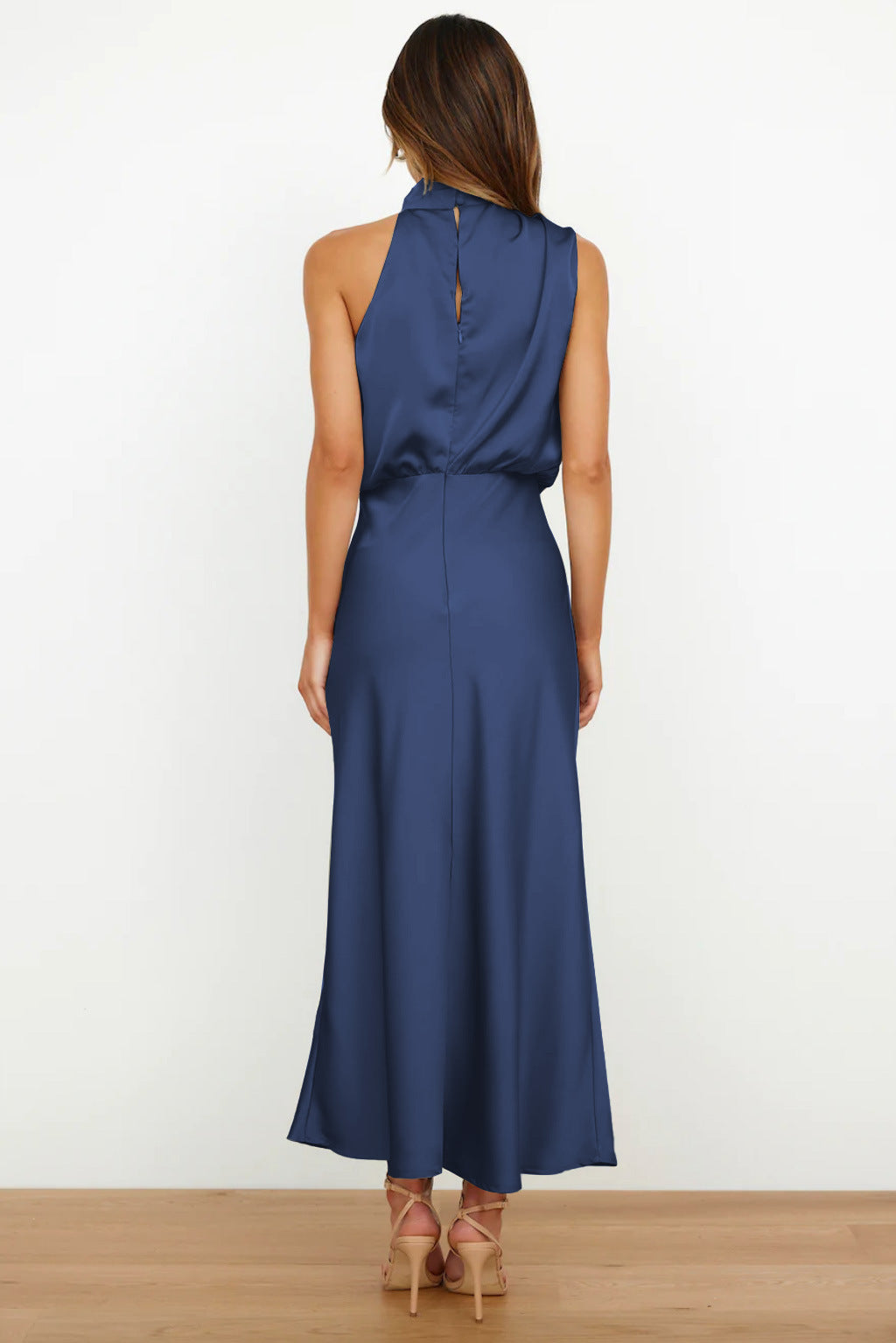 Theresa - Long Dress with Halterneck