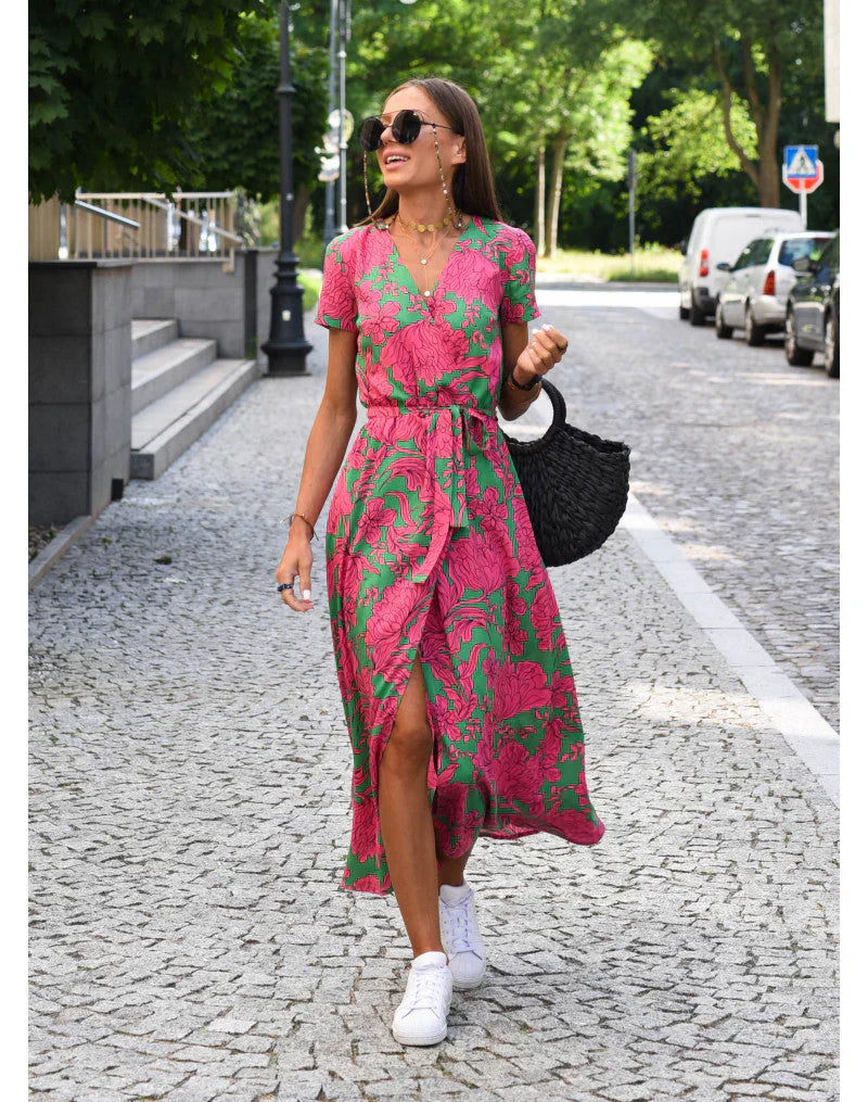 Suzanne - Elegant V-Neck Dress