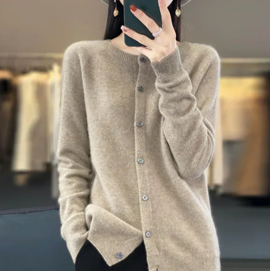 Victorial | Timeless Wool Cardigan (1+1 FREE)