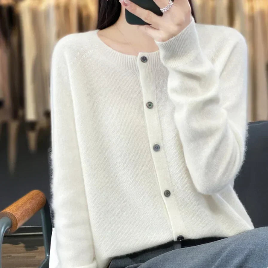 Victorial | Timeless Wool Cardigan (1+1 FREE)