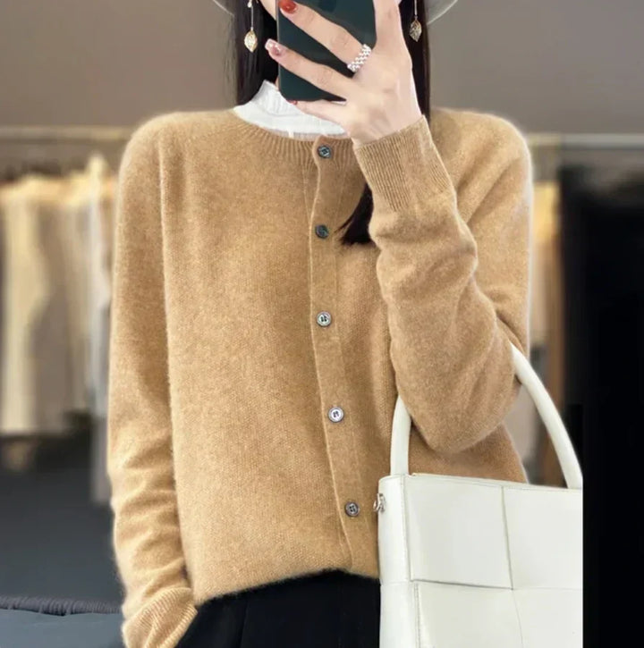 Victorial | Timeless Wool Cardigan (1+1 FREE)