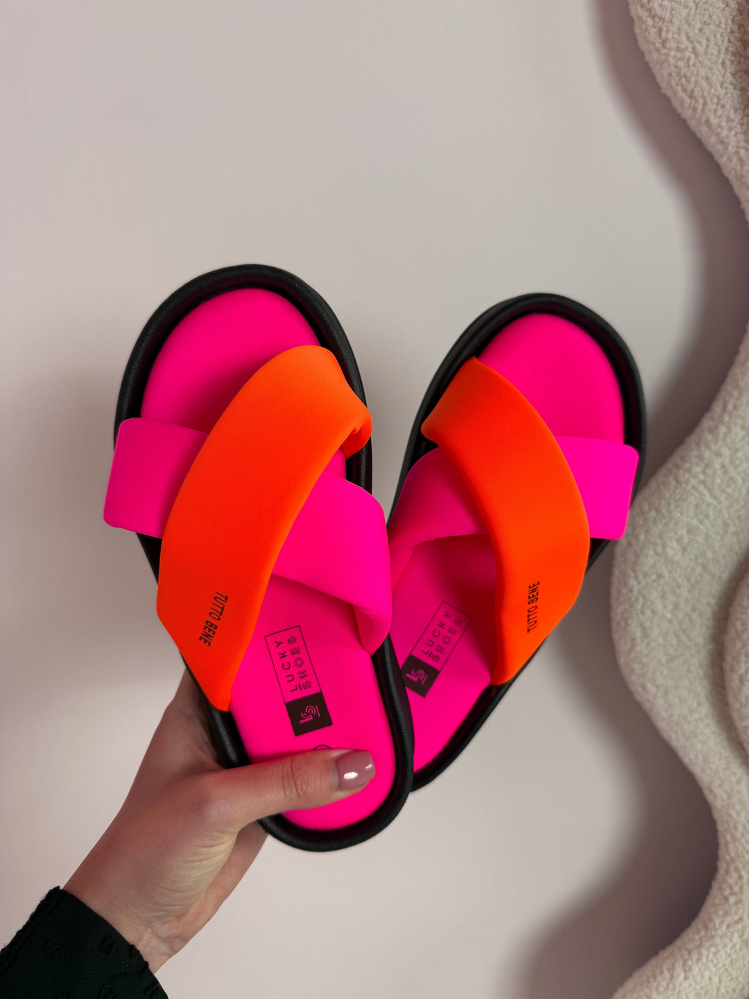 Tutto™ | Comfortable Orthopaedic Fuchsia Slides