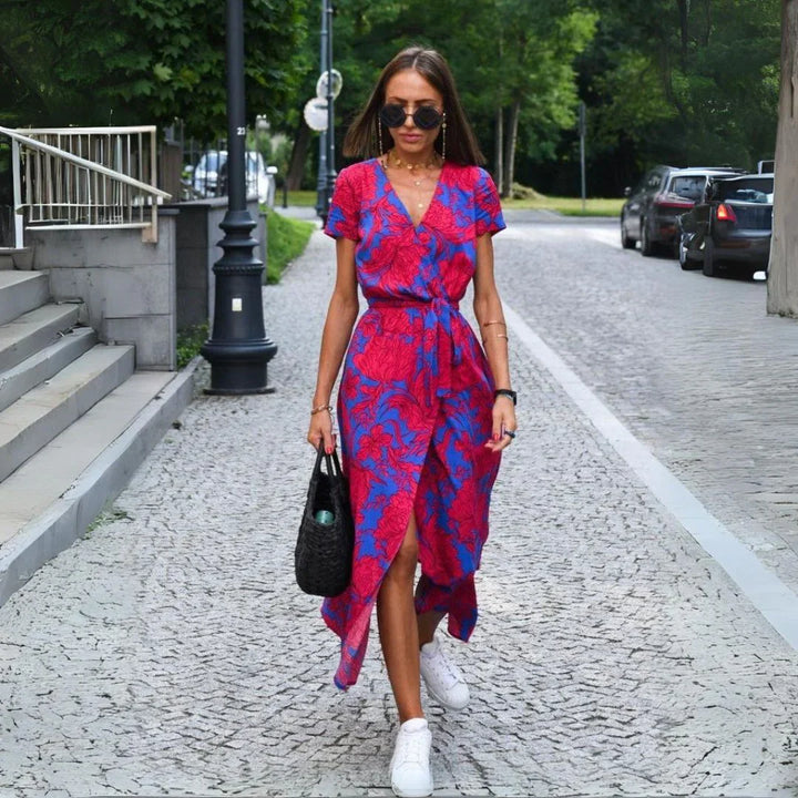 Suzanne - Elegant V-Neck Dress
