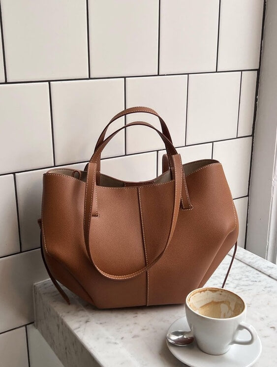 Alice | Shapely Tote Bag With Side Gathers