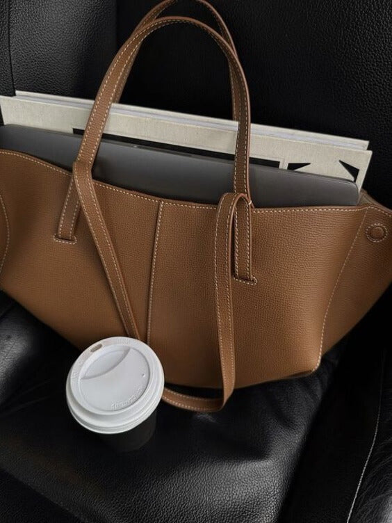 Alice | Shapely Tote Bag With Side Gathers