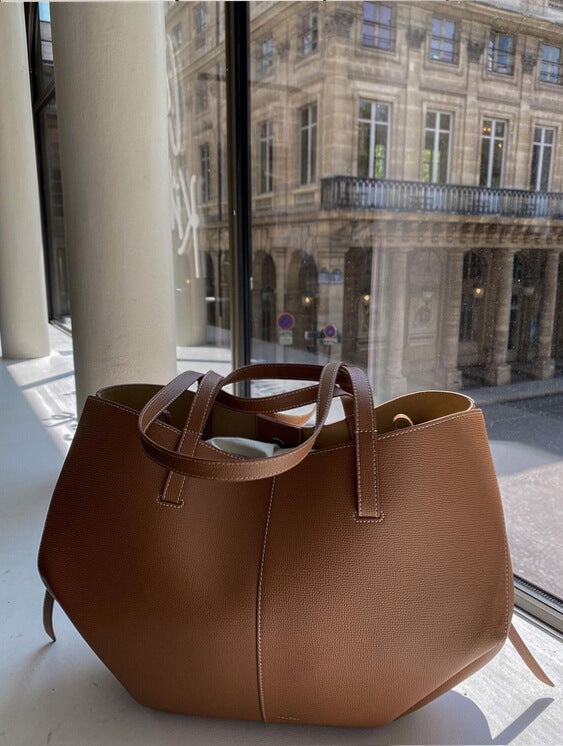 Alice | Shapely Tote Bag With Side Gathers