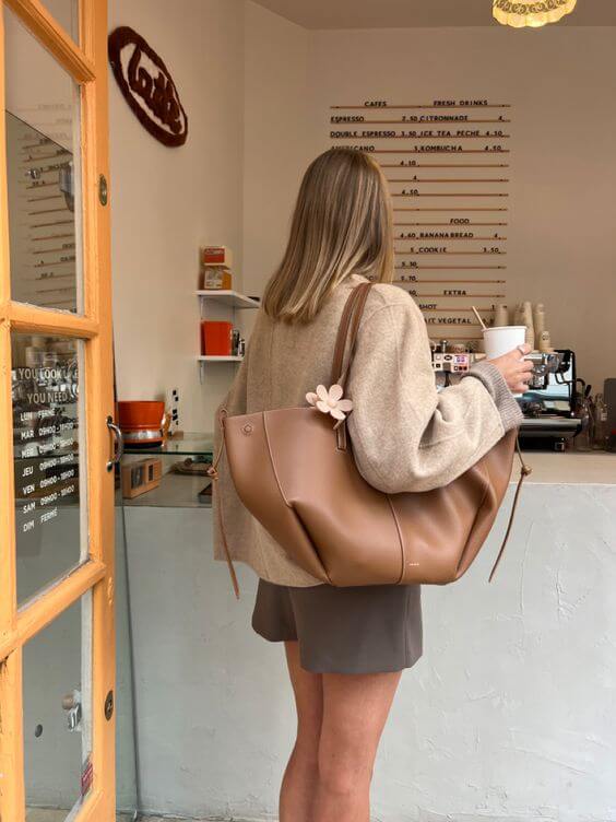 Alice | Shapely Tote Bag With Side Gathers
